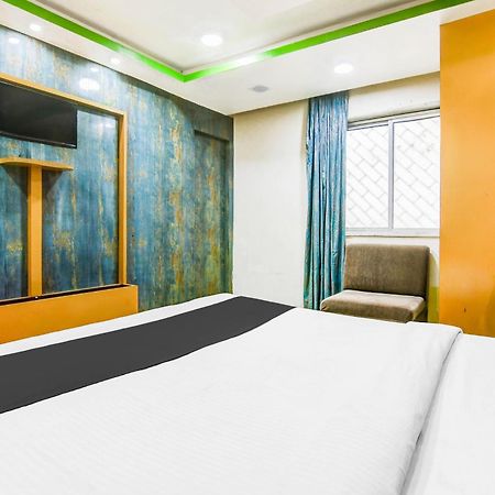 Super Hotel O Tagore Park Ruby Road Калькутта Экстерьер фото