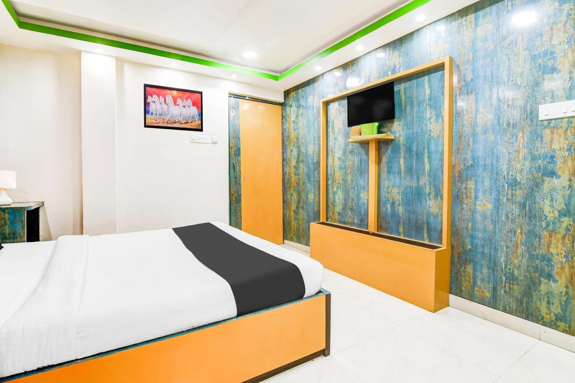 Super Hotel O Tagore Park Ruby Road Калькутта Экстерьер фото