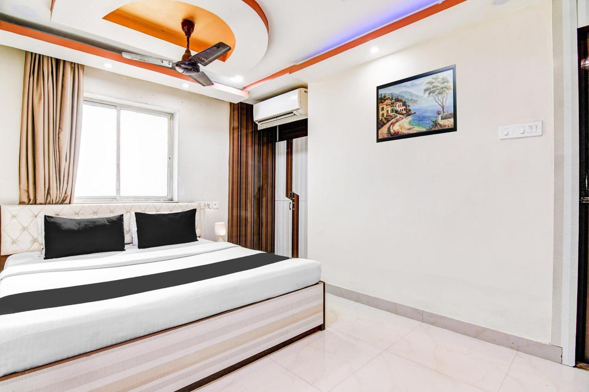 Super Hotel O Tagore Park Ruby Road Калькутта Экстерьер фото
