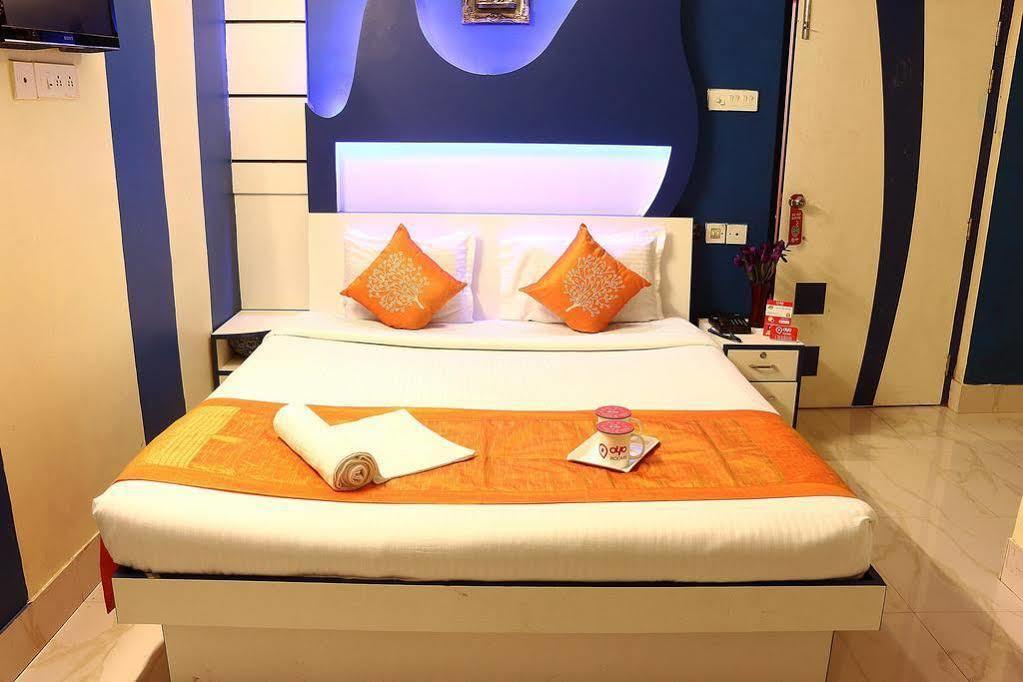 Super Hotel O Tagore Park Ruby Road Калькутта Экстерьер фото